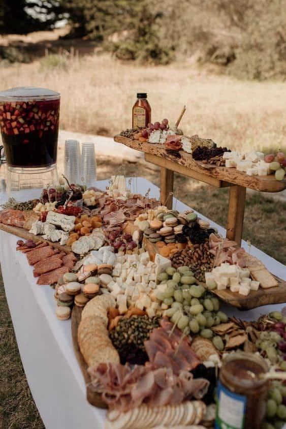 Grazing Table – Deli Deli Board